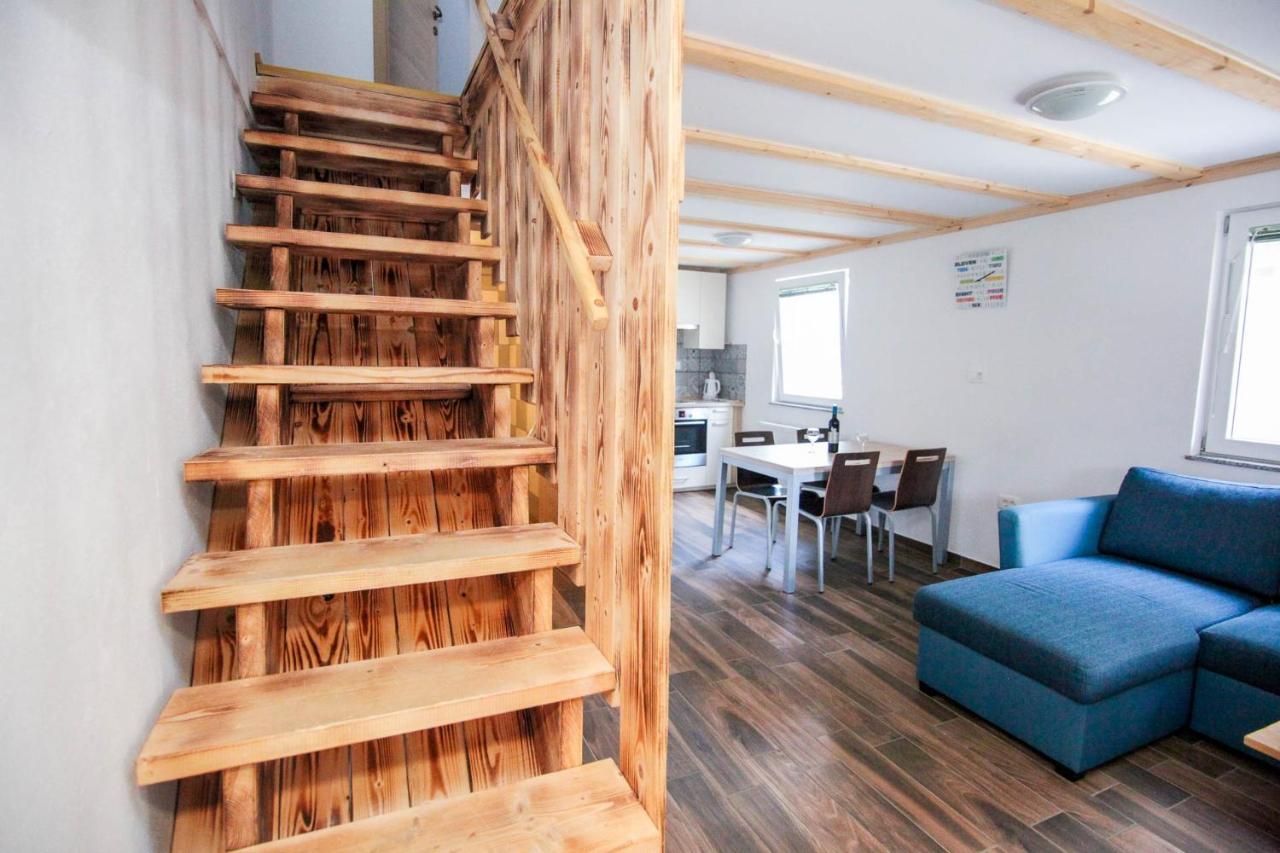Apartmaji Pri Kozmavo - Little House ボーヒニ エクステリア 写真