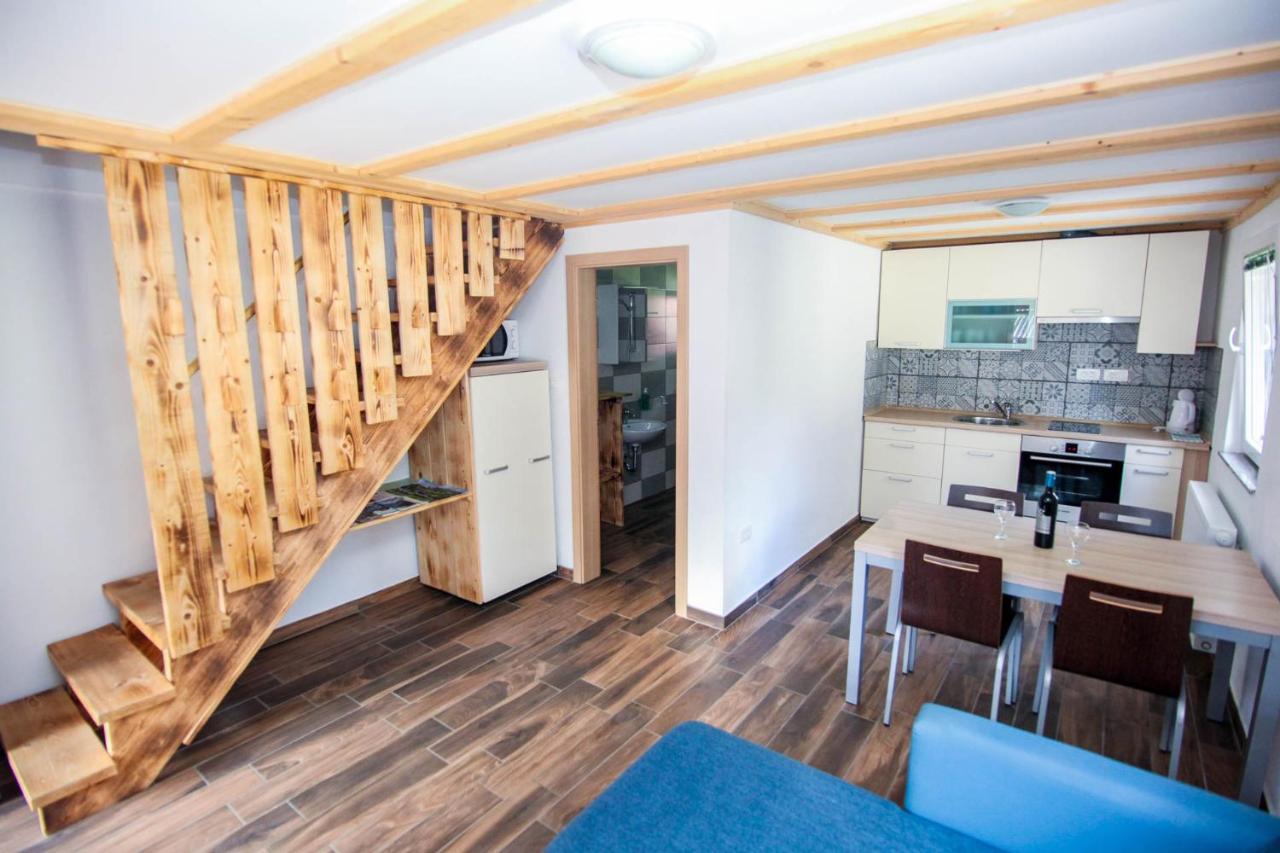 Apartmaji Pri Kozmavo - Little House ボーヒニ エクステリア 写真